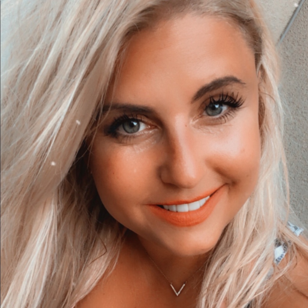 Meet your Posher, Kristine